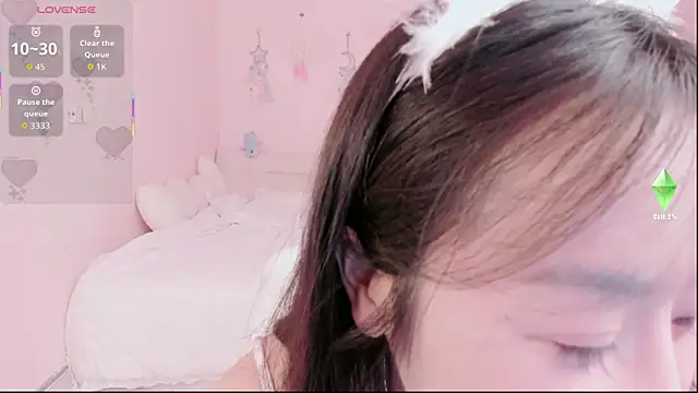 strawberry-ni online show from September 30, 2025, 1:49 pm