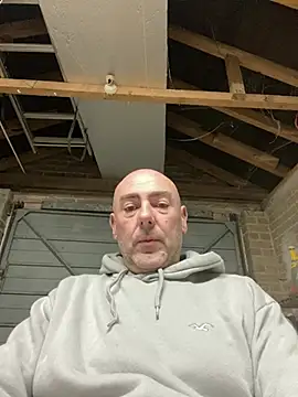 Snapshot of Richmcgee chatting on March 2, 2026, 10:38 pm Richmcgee online show from March 2, 2026, 10:38 pm