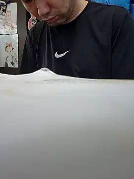 anggllaaa online show from September 30, 2025, 12:04 am