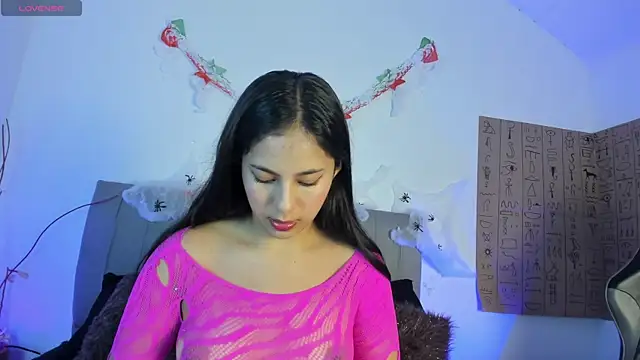 SoffiRousee online show from October 29, 2025, 11:56 am