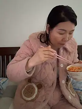 xiiuuff18 online show from March 24, 2026, 1:32 am