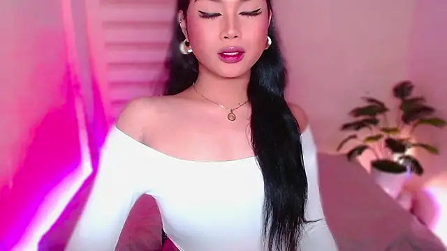 MissRumi Hunter online show from May 15, 2026, 7:43 pm
