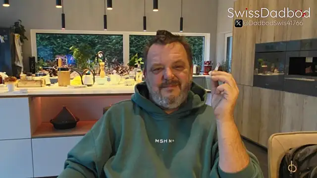 Snapshot of SwissDadbod chatting on September 26, 2025, 5:06 pm SwissDadbod online show from September 26, 2025, 5:06 pm