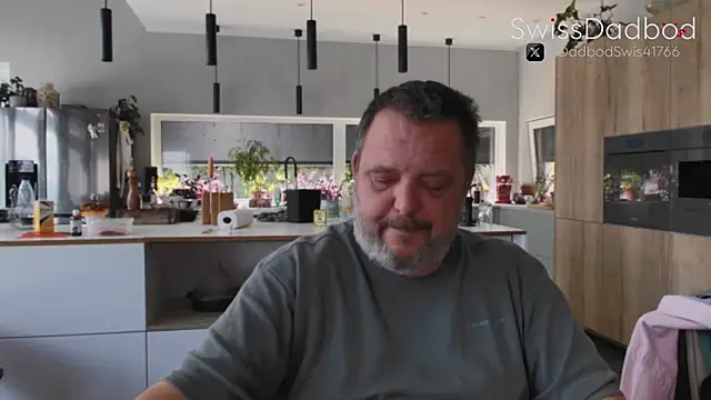 Snapshot of SwissDadbod chatting on October 1, 2025, 11:16 am SwissDadbod online show from October 1, 2025, 11:16 am