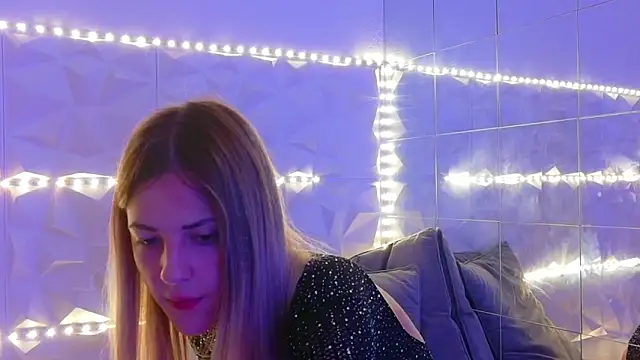 Aishha  online show from October 3, 2025, 5:15 am