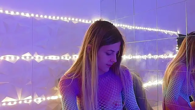 Aishha  online show from October 6, 2025, 5:16 am