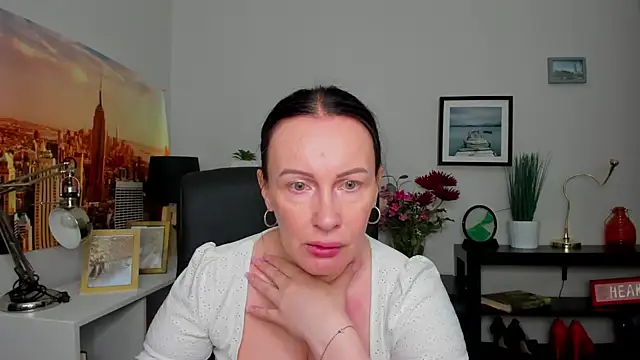 Velvet Jasmine online show from September 11, 2025, 5:29 am