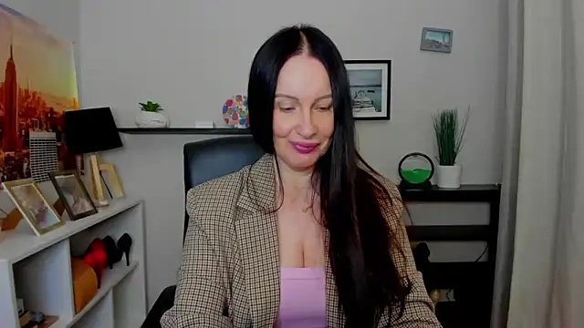 Velvet Jasmine online show from October 27, 2025, 6:28 am