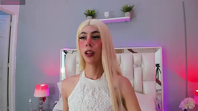 Darlyn tenderhot   online show from September 25, 2025, 5:11 am