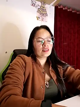 Daliz Leon online show from October 7, 2025, 1:47 am