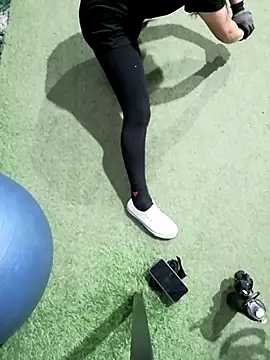 Daliz Leon online show from January 5, 2026, 10:24 pm