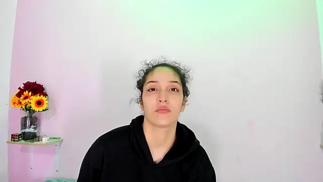 TeensNews18 online show from September 28, 2025, 11:10 pm