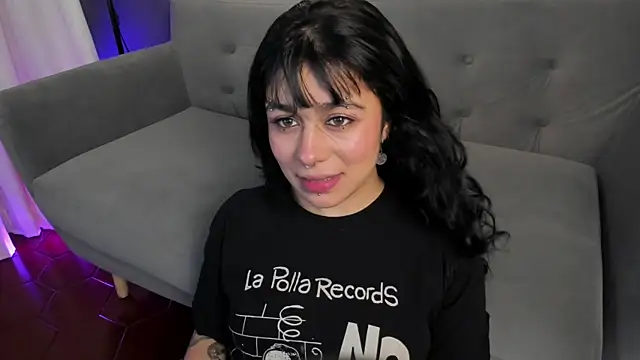 flower smith  online show from March 22, 2026, 2:09 pm