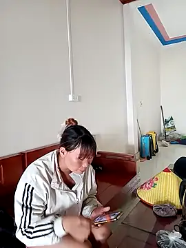 Mainay0033 online show from November 6, 2025, 2:01 am