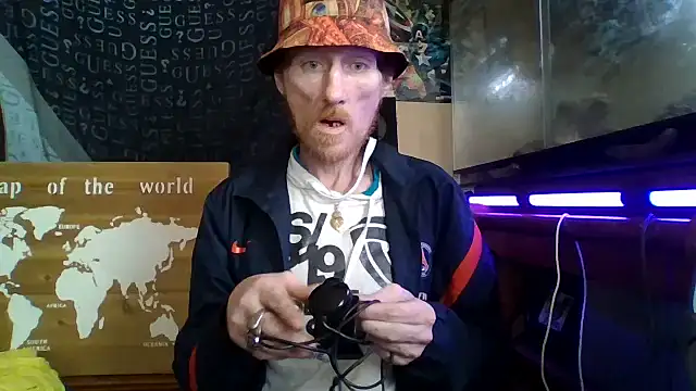 zipmantoof online show from September 25, 2025, 8:07 am