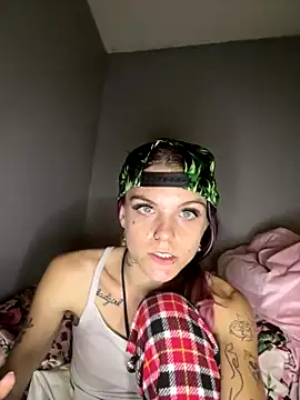 ittybittymeryssa online show from November 17, 2025, 6:14 pm