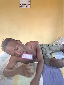 Snapshot of RAWFREAKYVERSE chatting on February 1, 2026, 10:47 am RAWFREAKYVERSE online show from February 1, 2026, 10:47 am