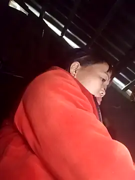  YooY  online show from December 5, 2025, 1:03 am