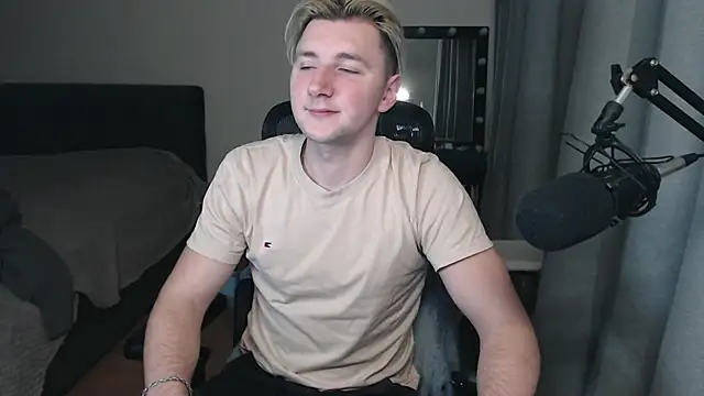 Elvin Vaenight online show from November 2, 2025, 10:56 pm