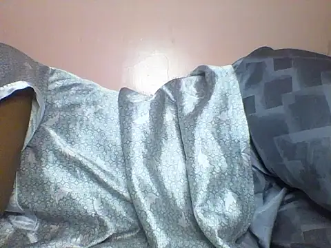 Snapshot of Moongodessy chatting on December 16, 2025, 10:48 pm Moongodessy online show from December 16, 2025, 10:48 pm