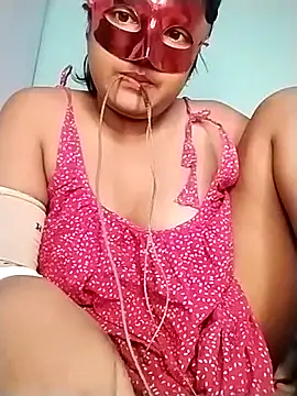 mimi87hoty online show from November 13, 2025, 5:45 pm