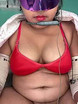 mimi87hoty online show from March 8, 2026, 6:12 pm