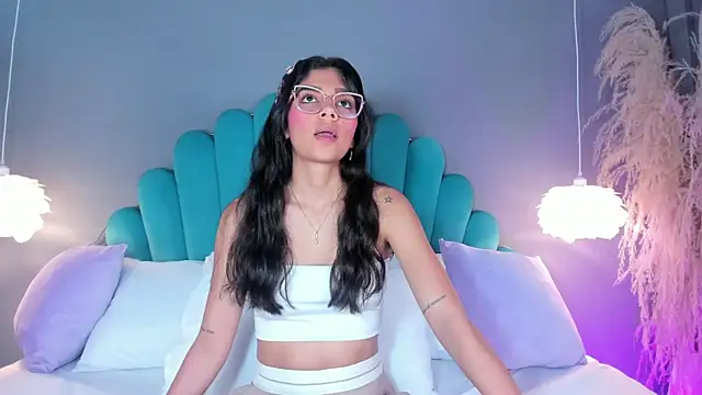 AlassiaHocthner online show from October 15, 2025, 11:43 am