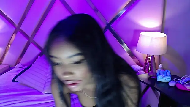 Snapshot of JulitPink chatting on November 9, 2025, 11:52 am JulitPink online show from November 9, 2025, 11:52 am