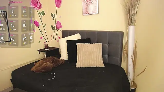 BrendaRojas  online show from November 29, 2025, 1:58 pm