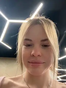 SMELLSEX online show from December 17, 2025, 7:42 pm