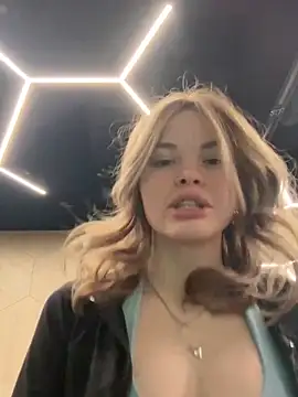 SMELLSEX online show from December 22, 2025, 7:55 pm