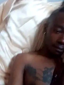 Snapshot of Nykho17 chatting on September 29, 2025, 12:10 pm Nykho17 online show from September 29, 2025, 12:10 pm