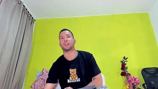 Celesteyorucso online show from September 22, 2025, 8:00 pm