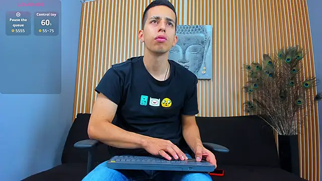 Snapshot of Alexander_gold chatting on October 4, 2025, 3:21 pm Alexander gold online show from October 4, 2025, 3:21 pm