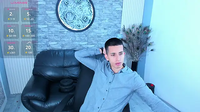 Snapshot of Alexander_gold chatting on October 30, 2025, 12:50 pm Alexander gold online show from October 30, 2025, 12:50 pm