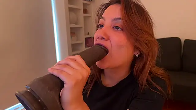 annaxxxb online show from October 9, 2025, 1:53 pm