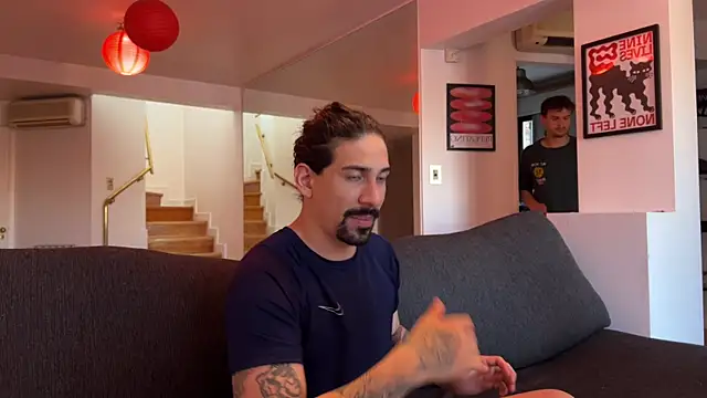 Snapshot of lenruy chatting on November 3, 2025, 10:10 pm lenruy online show from November 3, 2025, 10:10 pm