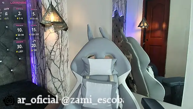 Snapshot of Zami_Escobar_of chatting on October 3, 2025, 7:22 pm Zami Escobar of online show from October 3, 2025, 7:22 pm