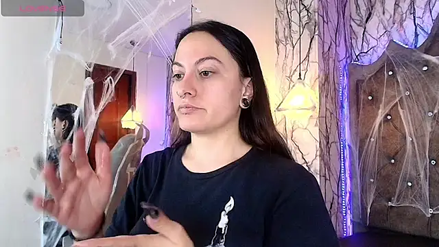 Snapshot of Zami_Escobar_of chatting on October 28, 2025, 6:10 pm Zami Escobar of online show from October 28, 2025, 6:10 pm