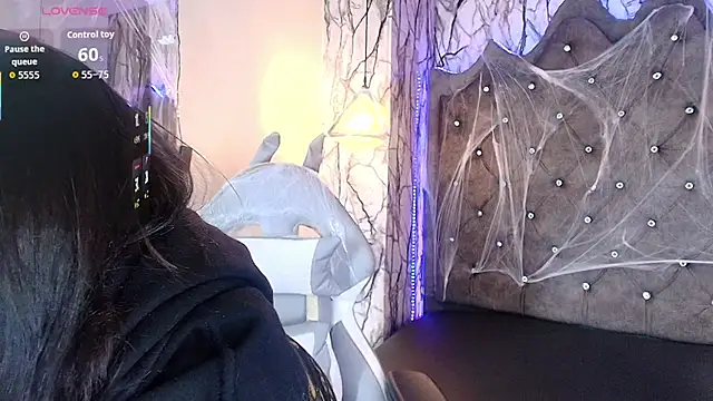 Snapshot of Zami_Escobar_of chatting on November 1, 2025, 8:11 pm Zami Escobar of online show from November 1, 2025, 8:11 pm