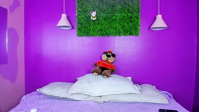 JulliSexxx online show from September 17, 2025, 7:54 am