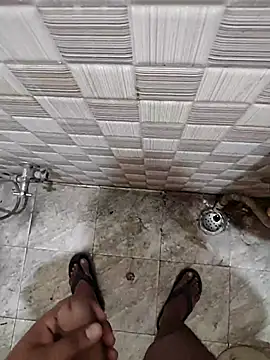 vers negi9 online show from October 17, 2025, 3:42 am