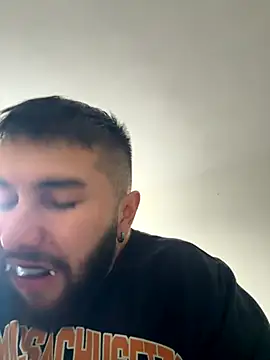 Snapshot of Diicaprio69 chatting on October 7, 2025, 9:34 pm Diicaprio69 online show from October 7, 2025, 9:34 pm