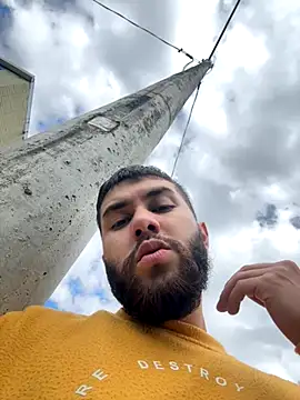 Snapshot of Diicaprio69 chatting on October 21, 2025, 7:47 pm Diicaprio69 online show from October 21, 2025, 7:47 pm