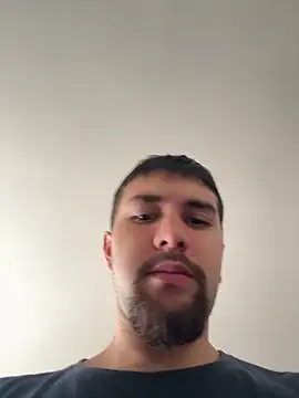 Snapshot of Diicaprio69 chatting on November 5, 2025, 7:47 pm Diicaprio69 online show from November 5, 2025, 7:47 pm