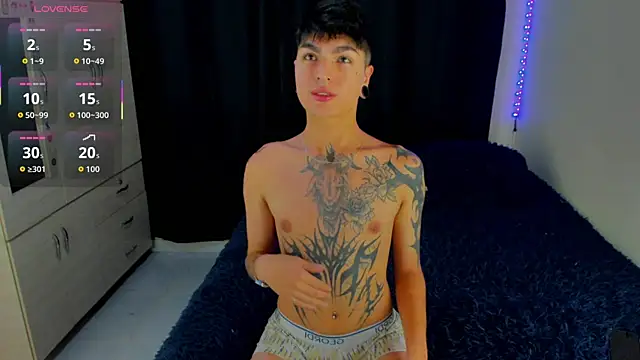 Snapshot of Dark_luckyyy chatting on November 4, 2025, 8:08 pm Dark luckyyy online show from November 4, 2025, 8:08 pm