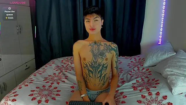 Snapshot of Dark_luckyyy chatting on November 21, 2025, 8:07 pm Dark luckyyy online show from November 21, 2025, 8:07 pm