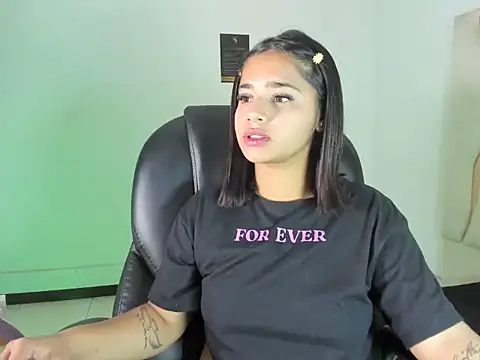 ScarletDoll online show from October 30, 2025, 3:30 am