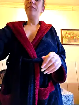 Snapshot of LissaFox1 chatting on October 13, 2025, 6:24 am LissaFox1 online show from October 13, 2025, 6:24 am