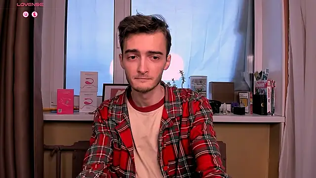 Snapshot of spider____man chatting on September 27, 2025, 1:05 pm spider man online show from September 27, 2025, 1:05 pm